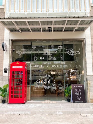 Circle Cafe & Co-Working Space เซอร์เคิลคาเฟ่ และห้องประชุมให้เช่า coworking space in Khlong San, Thailand 1
