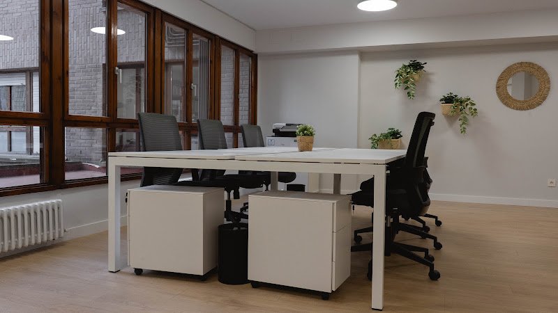 Coworking Diverso - El Vasco coworking space in Oviedo, Spain 1