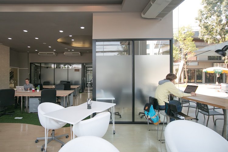 StarWork Chiangmai coworking space in Mueang Chiang Mai District, Thailand 1