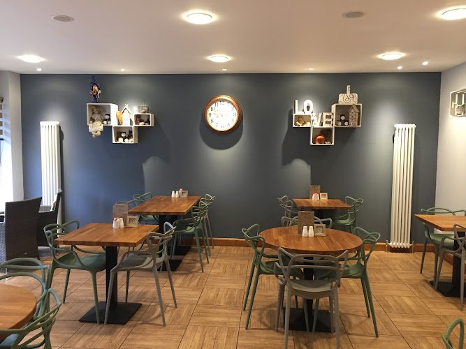 Ravello Cafe & Delicatessen coworking space in Mirfield, United Kingdom of Great Britain and Northern Ireland 1