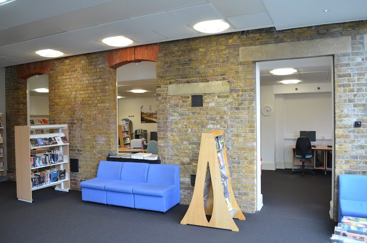 Wandsworth Town Library coworking space in London, United Kingdom of Great Britain and Northern Ireland 1