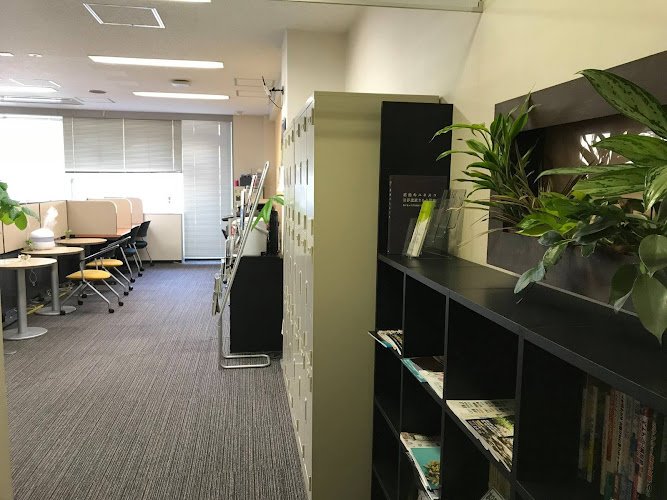 ウィズスクエア/有トラスト coworking space in Chuo City, Japan 1