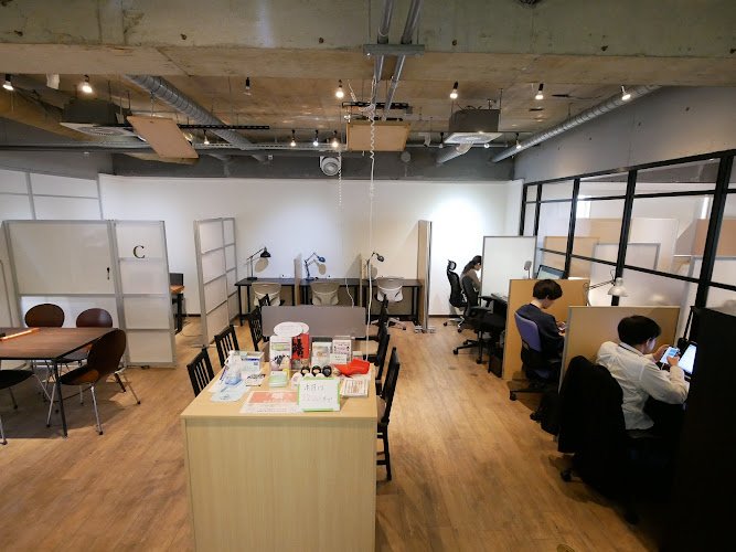 Gotanda co-working space pao pao coworking space in Shinagawa City, Japan 1