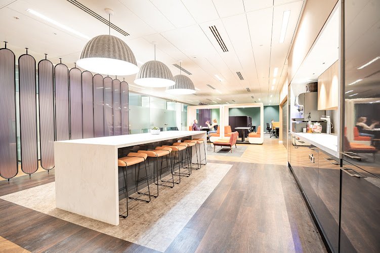 Landmark Office Space - Manchester Spinningfields coworking space in Manchester, United Kingdom of Great Britain and Northern Ireland 1