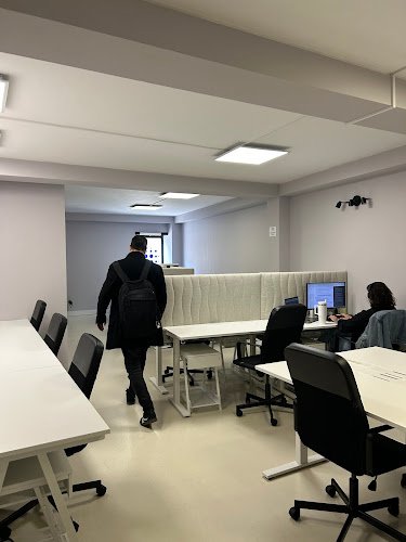shiftworkplace coworking coworking space in Porto, Portugal 1