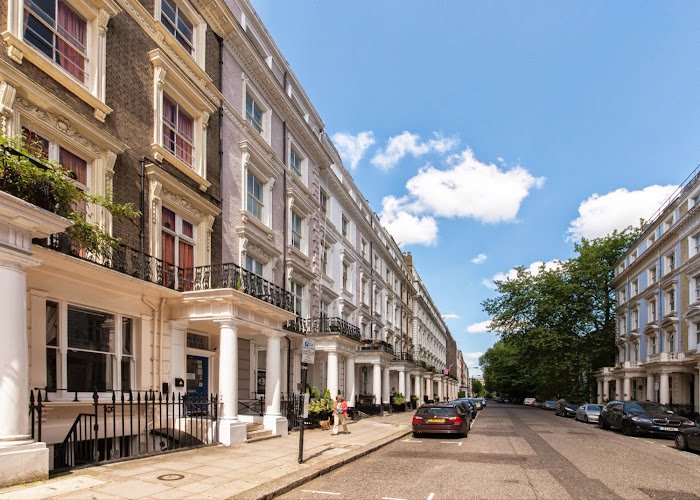 Astor Kensington Hostel coworking space in London, United Kingdom of Great Britain and Northern Ireland 1