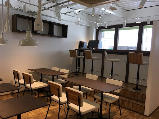 葛西BASE coworking space in Edogawa City, Japan 1