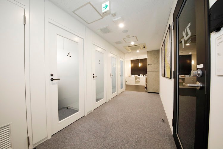 Zxy Shinjuku Higashiguchi coworking space in Shinjuku City, Japan 1