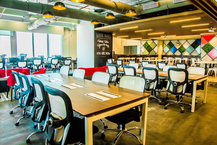 Meetings and Offices coworking space in Mumbai, India 1