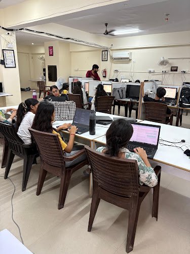 Dream Consulting coworking space in New Delhi, India 1