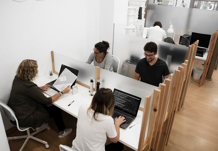 Coworking Oleiros coworking space in Perillo, Spain 1