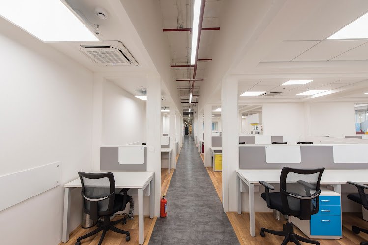 Awfis Viman Nagar Mantri coworking space in Pune, India 1