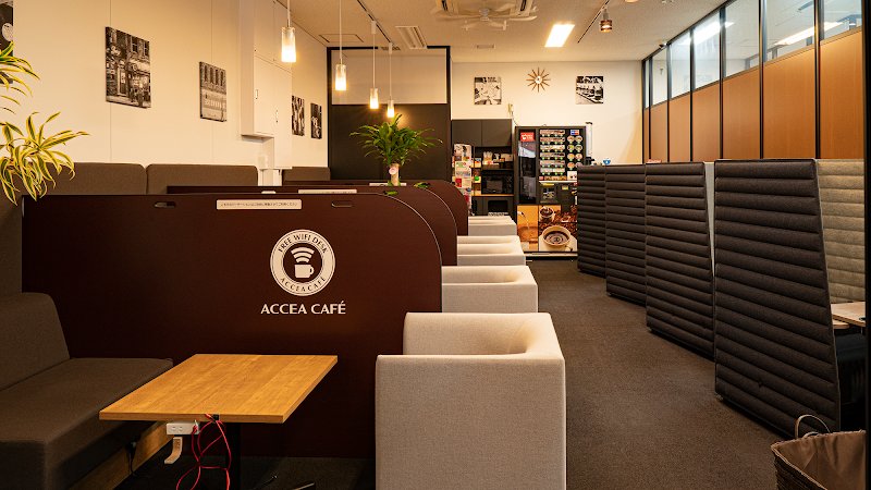 Accea Cafe coworking space in Chiyoda City, Japan 1