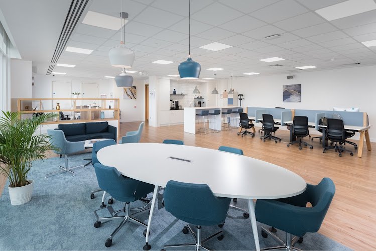 Regus - Redhill, Kingsgate House coworking space in Redhill, United Kingdom of Great Britain and Northern Ireland 1