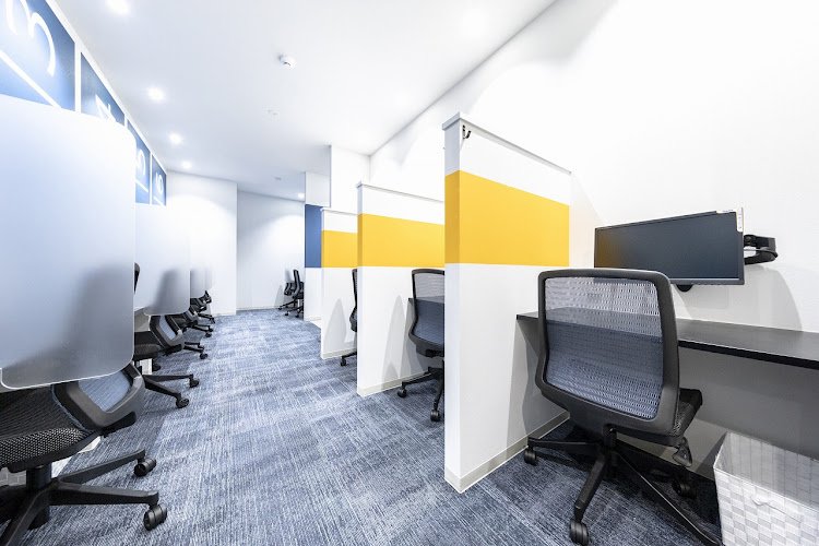 BIZcomfort新横浜 coworking space in Yokohama, Japan 1
