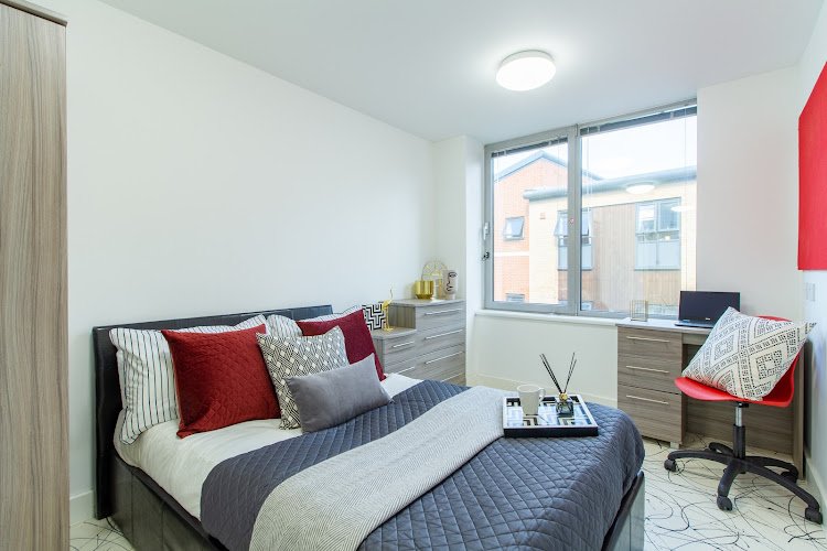 UrbaLife Queens Gate coworking space in Southampton, United Kingdom of Great Britain and Northern Ireland 1