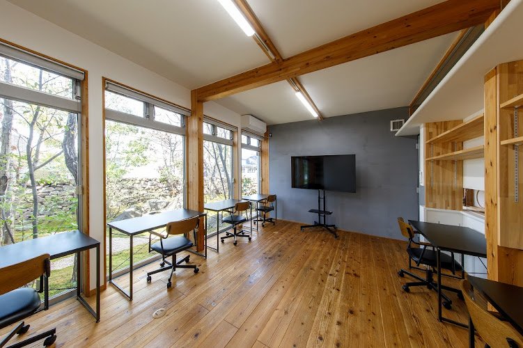Work&Community Space もっくのもり coworking space in Hofu, Japan 1