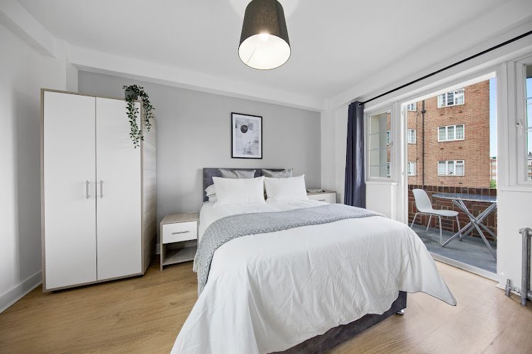 Co-Lux Living coworking space in London, United Kingdom of Great Britain and Northern Ireland 1