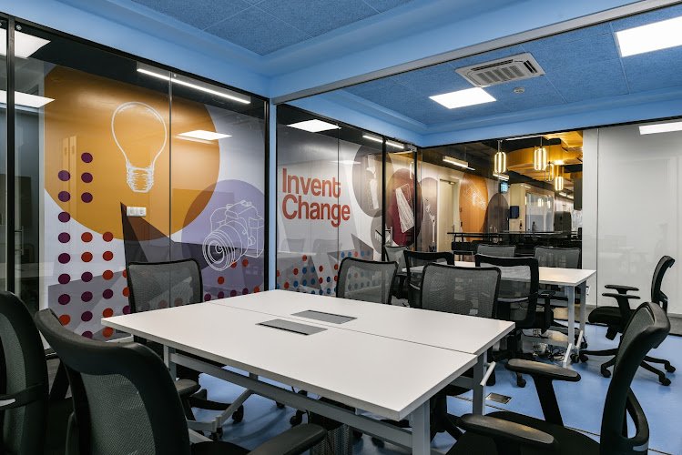 Awfis Vashi Raghuleela Mall coworking space in Mumbai, Navi Mumbai, India 1