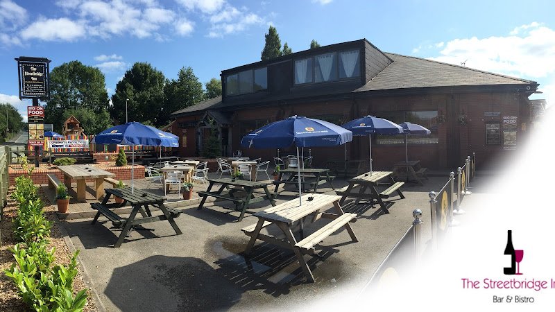 Streetbridge Inn coworking space in Oldham, United Kingdom of Great Britain and Northern Ireland 1
