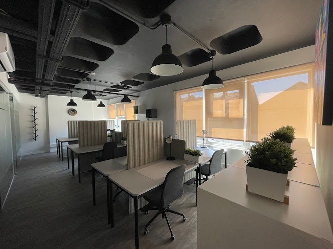 SK Offices - Centro Empresarial Amadora coworking space in Amadora, Portugal 1