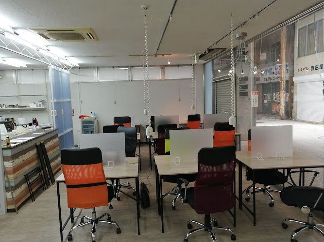 サカエマチHOLIC coworking space in Saijo, Japan 1