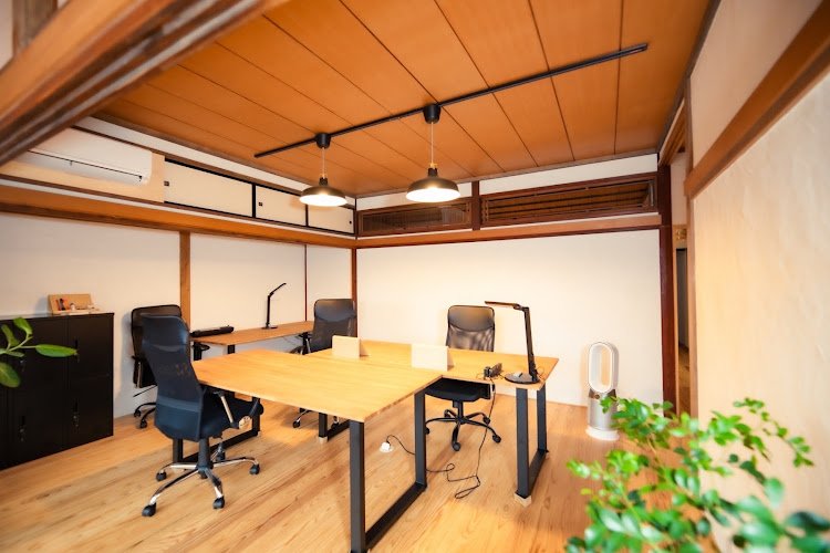 OFFICE & SALON coworking space in Takaoka, Japan 1