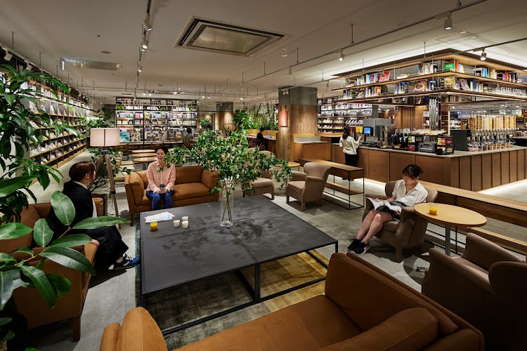 SHARE LOUNGE TSUTAYA BOOKSTORE 川崎駅前店 coworking space in Kawasaki, Japan 1