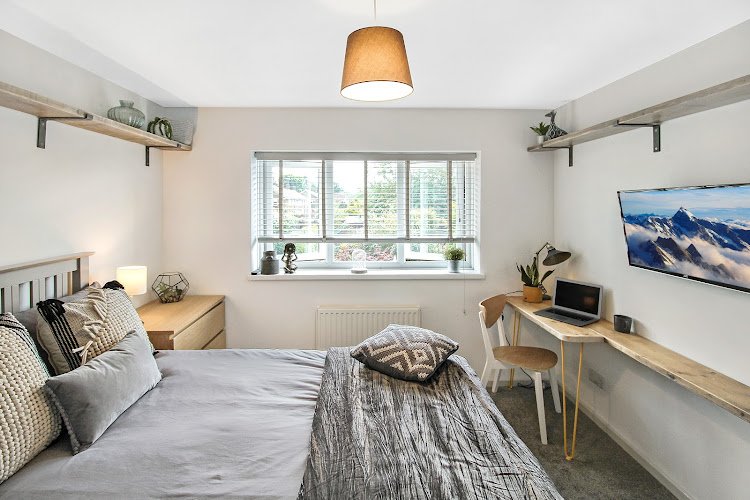 Exclusive Rooms coworking space in Horsham, United Kingdom of Great Britain and Northern Ireland 1