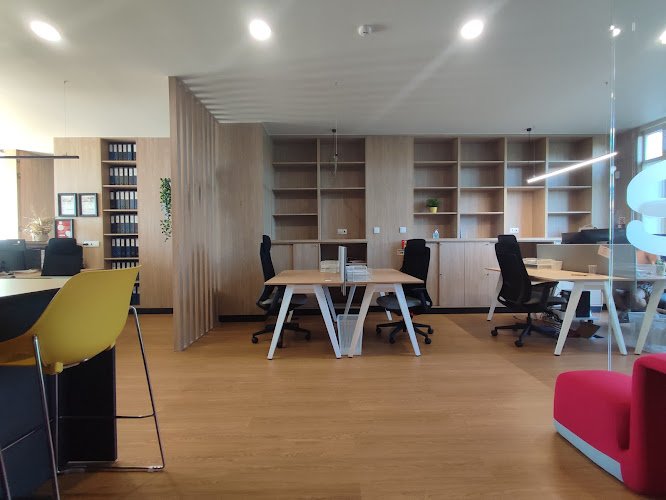 CCE - Centro de Competências Empresariais coworking space in Lavra, Portugal 1