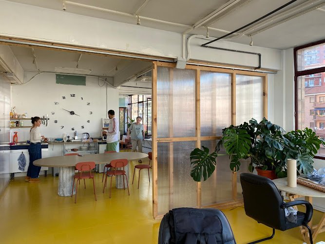 Coworking Fabrica de Oficios coworking space in Bilbao, Spain 1