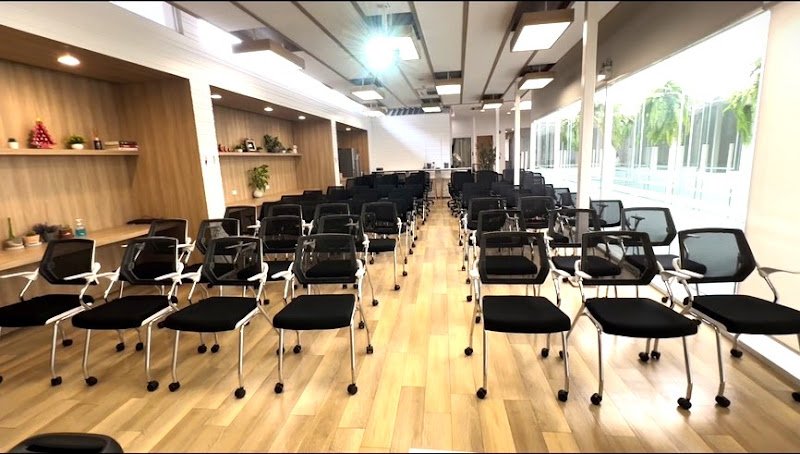 Sathorn Hub coworking space in Sathon, Thailand 1
