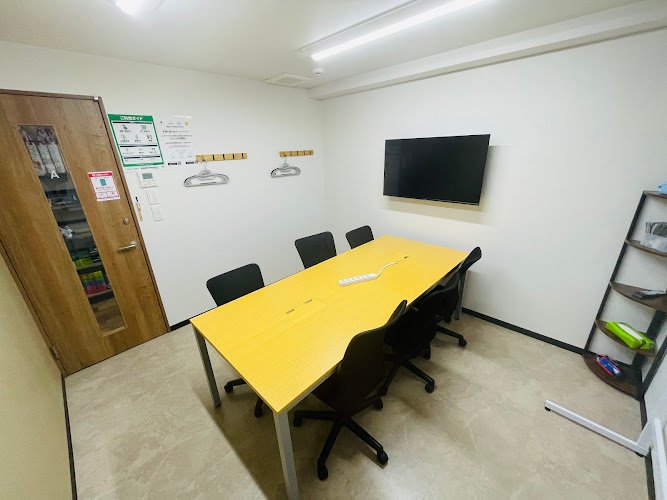 いいオフィス新宿西口 coworking space in Shinjuku City, Japan 1