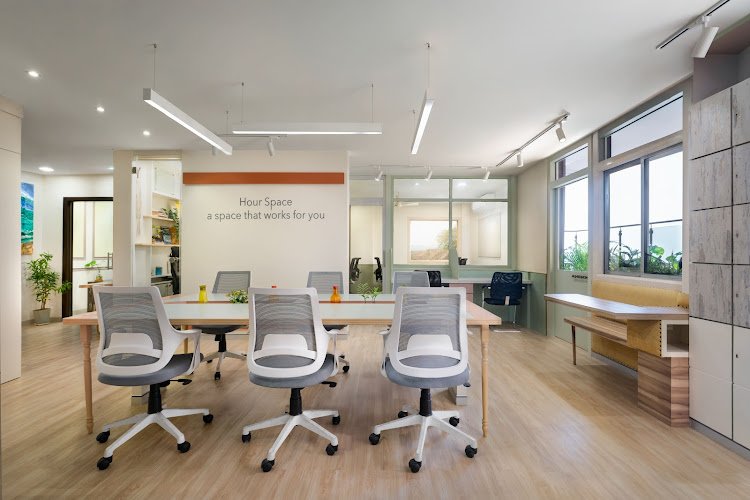 Hour Space: your workspace coworking space in Mumbai, India 1