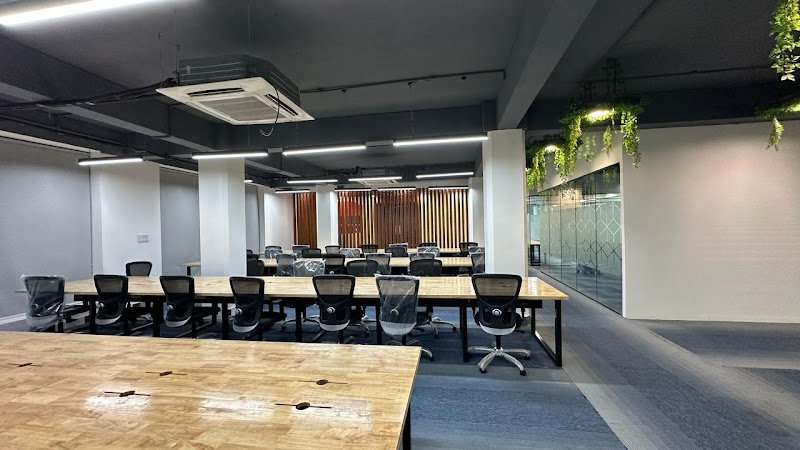 Hubstairs CoWorks | BTM Layout coworking space in Bengaluru, India 1