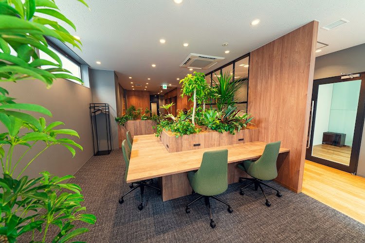 H¹T coworking space in Minato City, Japan 1
