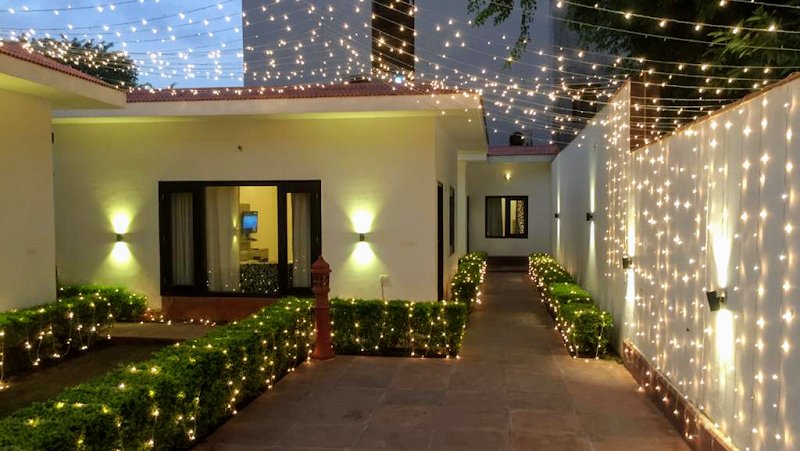 R Cottage Studio Apartments- Mini Farm House Near New Delhi Airport coworking space in New Delhi, India 1