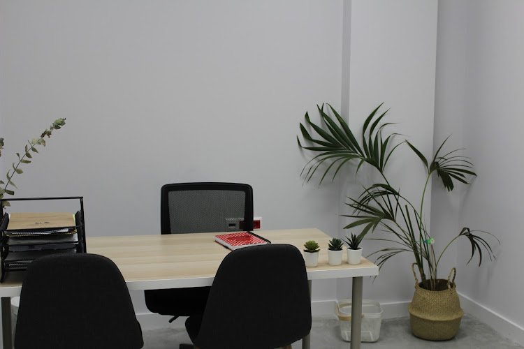 Elche Coworking | Alquiler flexible de espacios de trabajo coworking space in Elche, Spain 1